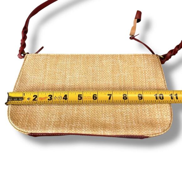 VTG Etienne Aigner Woven Straw & Cranberry Trim Shoulder Bag Wood Sandal Fob - Picture 11 of 14